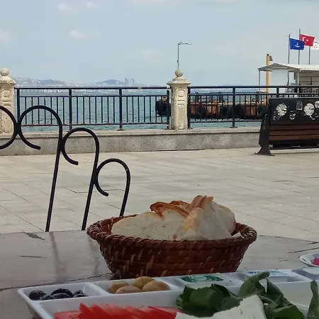 Selanikli Pansiyon * Heybeliada