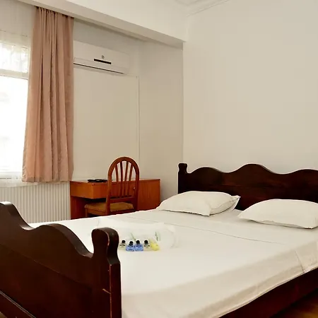 Selanikli Pansiyon Heybeliada