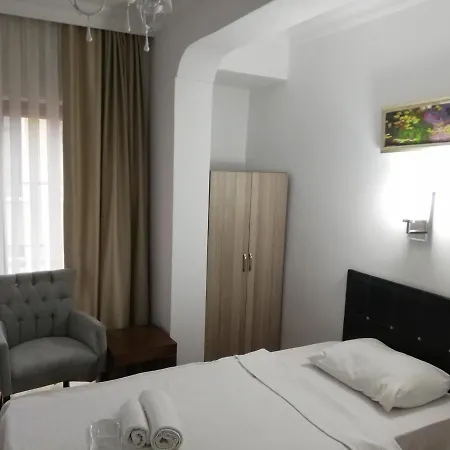 Selanikli Pansiyon Homestay Heybeliada