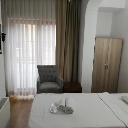 Selanikli Pansiyon Heybeliada