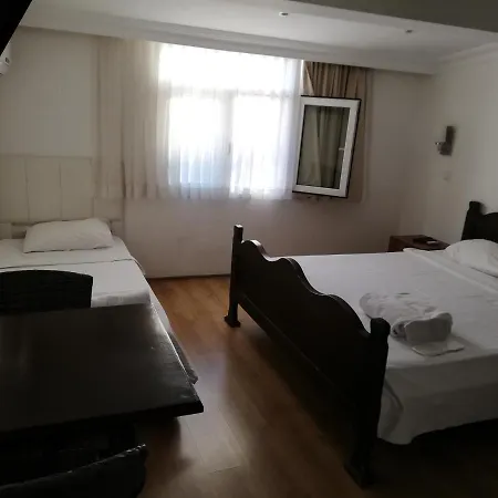Selanikli Pansiyon Homestay Heybeliada