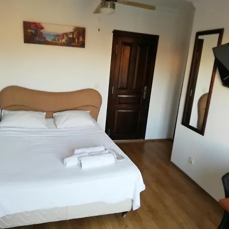 Selanikli Pansiyon Homestay Heybeliada